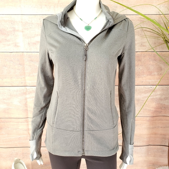 Mondetta warm athletic jacket hood and thumb holes - Picture 4 of 8